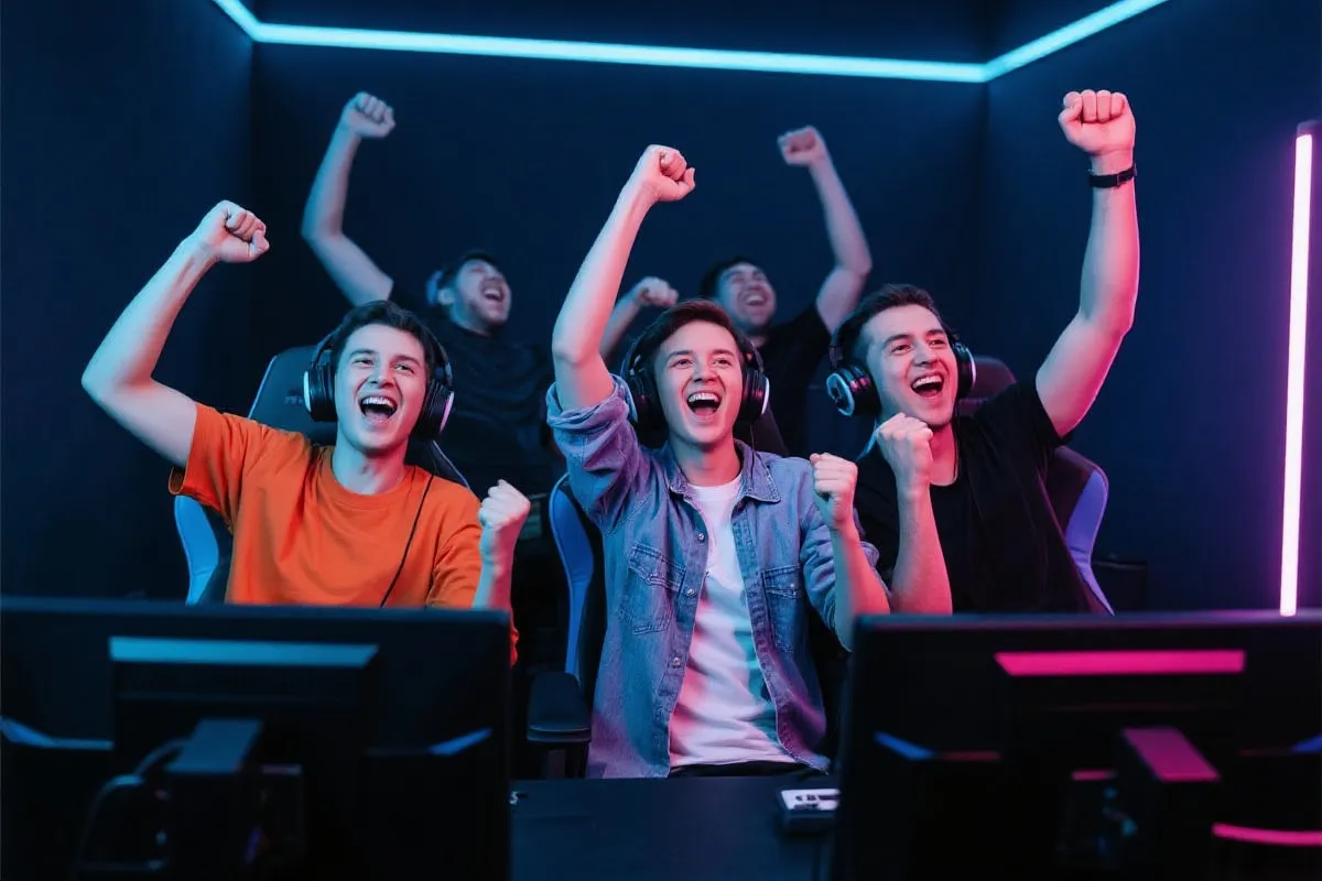 电竞社区氛围示意图